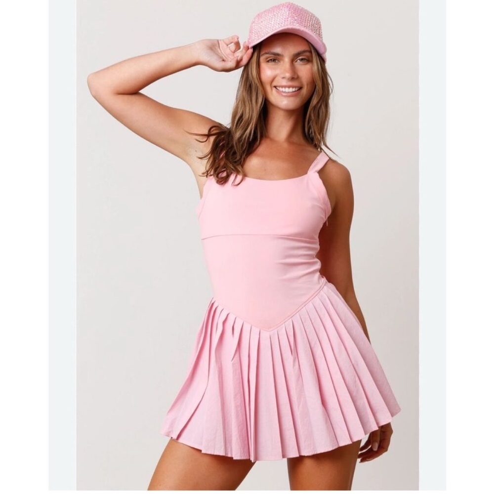 Peach Love Mini Dress Romper Medium Pink Sleeveless Pleated Skirt Boutique